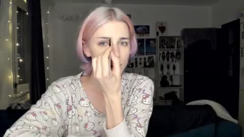 Snapshot of sweet_peach__ chatting on November 2025 07:04:01 PM kira online show from November 2025 07:04:01 PM