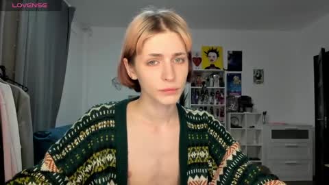 kira online show from March 2026 05:17:02 PM