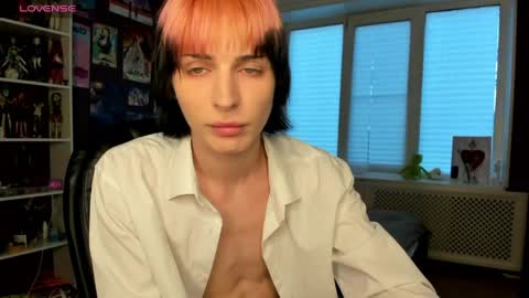 kira online show from May 2026 06:15:02 PM