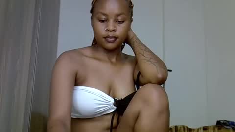 Sunny online show from February 2026 04:38:02 AM