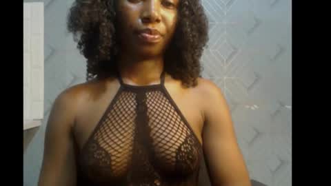Snapshot of sweet_puna chatting on January 2025 06:10:02 PM Nancy online show from January 2025 06:10:02 PM