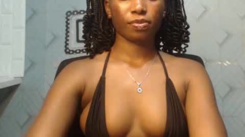 Snapshot of sweet_puna chatting on February 2025 08:10:01 PM Nancy online show from February 2025 08:10:01 PM