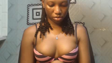 Snapshot of sweet_puna chatting on February 2025 06:51:01 AM Nancy online show from February 2025 06:51:01 AM