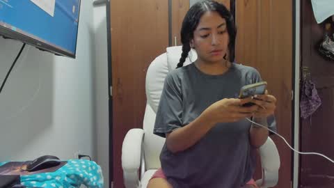 Snapshot of sweet_robyn chatting on January 2025 10:08:02 PM sweet_robyn online show from January 2025 10:08:02 PM