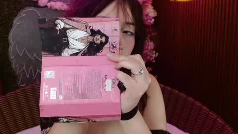 Roxanee online show from April 2026 04:27:01 AM