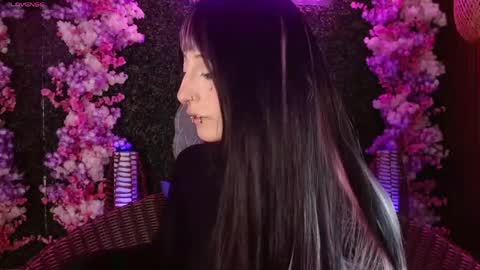 Roxanee online show from June 2026 08:31:02 PM