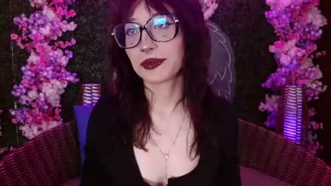 Roxanee online show from June 2026 09:14:02 PM