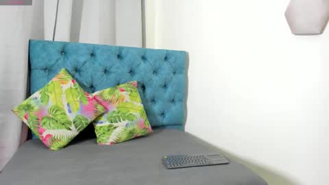sweet_sariita online show from September 2025 01:46:01 PM