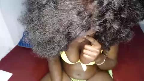 Snapshot of sweet_sherie chatting on February 2026 11:56:02 PM ellanah Tracie online show from February 2026 11:56:02 PM