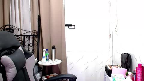 Leah online show from January 2026 12:49:02 AM