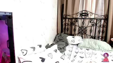 Snapshot of sweet_sirenxx chatting on February 2026 01:39:02 AM Leah online show from February 2026 01:39:02 AM