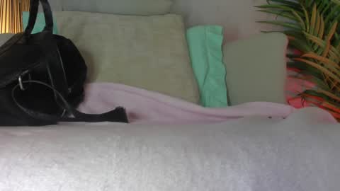 Snapshot of sweet_skiinny chatting on October 2025 12:41:02 PM Adeline online show from October 2025 12:41:02 PM