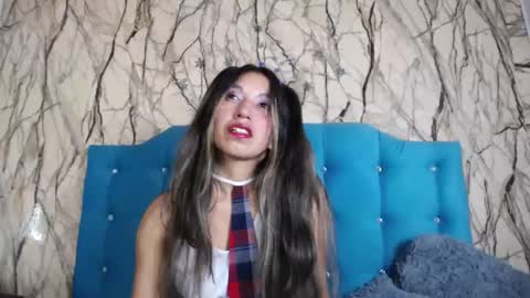 Adriana online show from January 2025 04:11:02 PM