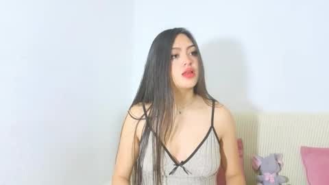 Snapshot of sweet_sophie_7 chatting on September 2025 04:25:01 AM sweet_sophie_7 online show from September 2025 04:25:01 AM