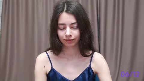 Snapshot of sweet_sweet_angel chatting on December 2024 02:06:01 PM Angel online show from December 2024 02:06:01 PM