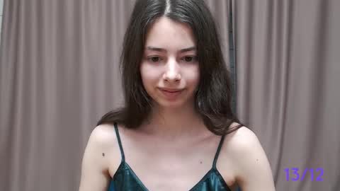 Snapshot of sweet_sweet_angel chatting on December 2024 11:45:01 AM Angel online show from December 2024 11:45:01 AM
