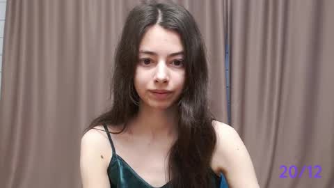 Snapshot of sweet_sweet_angel chatting on December 2024 09:11:01 AM Angel online show from December 2024 09:11:01 AM