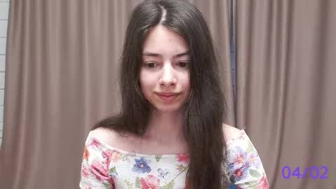 Snapshot of sweet_sweet_angel chatting on February 2025 05:53:02 AM Angel online show from February 2025 05:53:02 AM