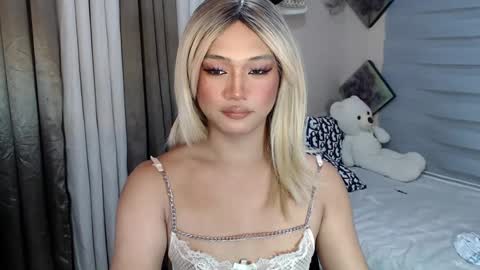 Snapshot of sweet_tenshi chatting on March 2025 10:20:02 AM tenshi online show from March 2025 10:20:02 AM