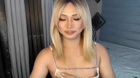 Snapshot of sweet_tenshi chatting on March 2025 09:55:01 AM tenshi online show from March 2025 09:55:01 AM