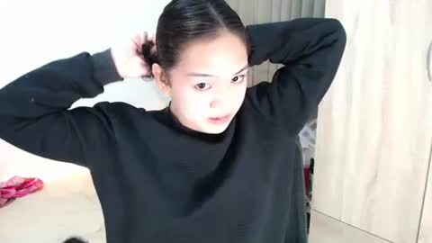 Snapshot of sweet_tenshi chatting on September 2025 02:40:02 PM tenshi online show from September 2025 02:40:02 PM
