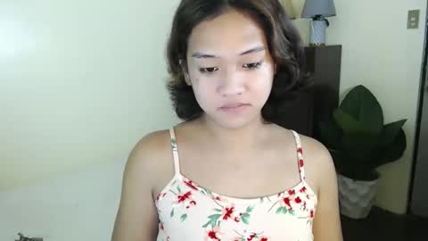 Snapshot of sweet_tenshi chatting on September 2025 05:18:01 PM tenshi online show from September 2025 05:18:01 PM