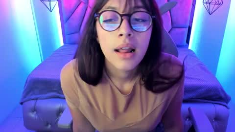 Snapshot of sweet_venus4 chatting on December 2024 06:53:02 PM sweet_venus4 online show from December 2024 06:53:02 PM