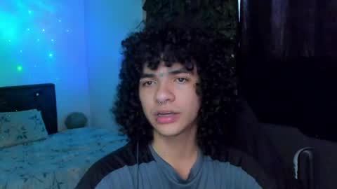 Steven independent model online show from May 2026 08:49:01 PM