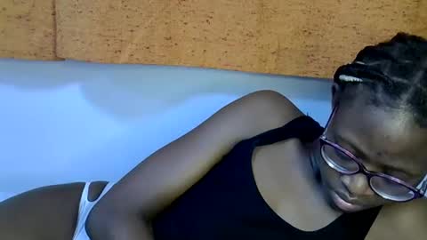 sweet_zarah online show from February 2026 05:32:01 PM