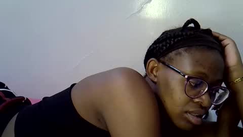 sweet_zarah online show from April 2026 01:42:02 AM