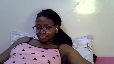 sweet_zarah online show from April 2026 12:29:02 PM