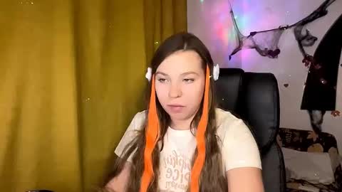 sweetalissa18 online show from October 2025 03:19:01 PM
