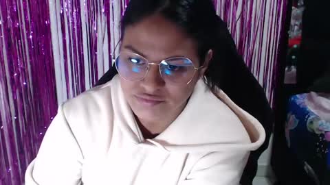 Snapshot of sweetalmaa chatting on April 2026 09:37:01 AM Alma online show from April 2026 09:37:01 AM