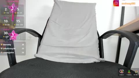 Snapshot of sweetandreagil chatting on December 2024 09:29:02 AM Andrea Cheryl GiLandreagil80 In Instagram online show from December 2024 09:29:02 AM