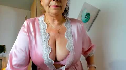 Viorica online show from April 2026 02:09:02 AM