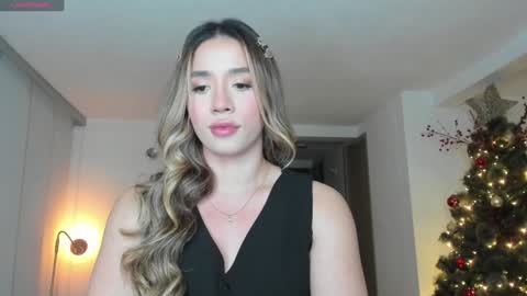 Snapshot of sweetann08 chatting on December 2024 12:52:01 AM Camila online show from December 2024 12:52:01 AM