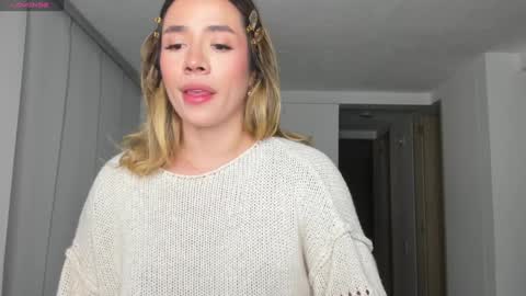 Snapshot of sweetann08 chatting on January 2025 12:38:02 AM Camila online show from January 2025 12:38:02 AM