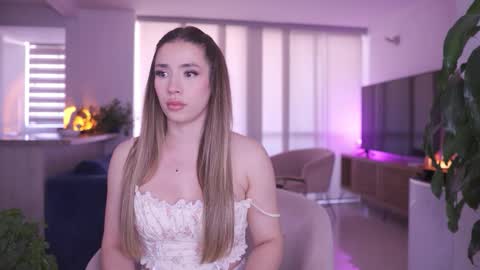 Snapshot of sweetann08 chatting on October 2025 03:51:02 PM Camila online show from October 2025 03:51:02 PM