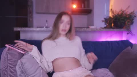 Snapshot of sweetann08 chatting on November 2025 08:42:02 PM Camila online show from November 2025 08:42:02 PM