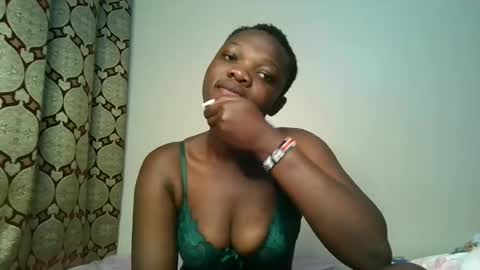 Snapshot of sweetassbabe20 chatting on June 2026 01:48:01 AM Sweetass online show from June 2026 01:48:01 AM