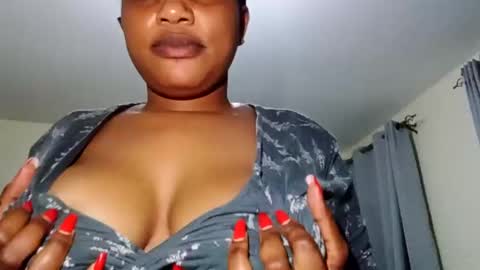 Snapshot of sweetateka chatting on January 2025 09:39:02 PM Sweetateka online show from January 2025 09:39:02 PM