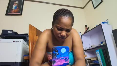 Snapshot of sweetateka chatting on January 2025 06:46:01 PM Sweetateka online show from January 2025 06:46:01 PM