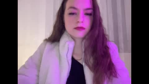 SweetBlueBirds online show from April 2026 06:19:02 PM