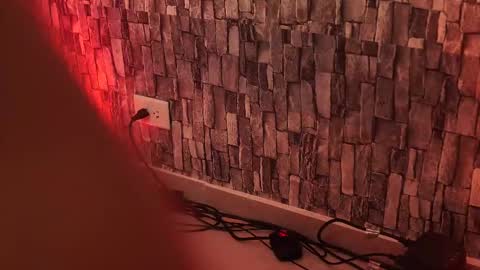 Salom independent model online show from February 2026 05:04:01 AM