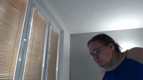 Sweetboobs85h online show from October 2025 08:26:02 AM