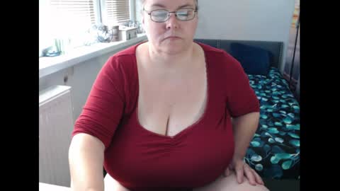 Snapshot of sweetboobs85h chatting on June 2026 08:58:02 AM Sweetboobs85h online show from June 2026 08:58:02 AM