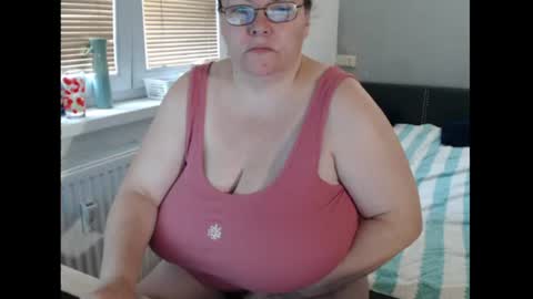 Sweetboobs85h online show from July 2026 03:14:02 PM