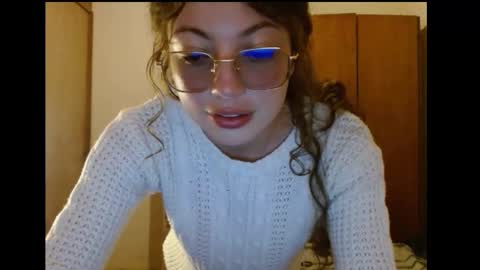 sweetcalm_ online show from March 2026 03:43:02 AM