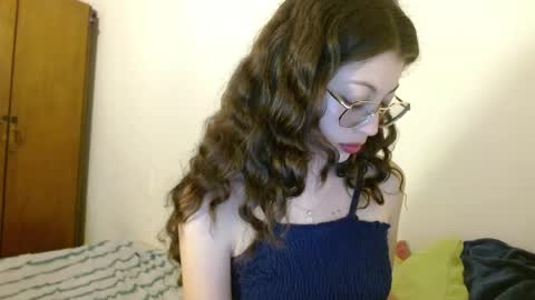 Snapshot of sweetcalm_ chatting on May 2026 03:14:02 AM sweetcalm_ online show from May 2026 03:14:02 AM