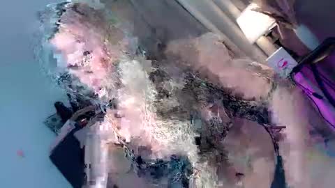 Candy online show from November 2025 08:49:01 PM